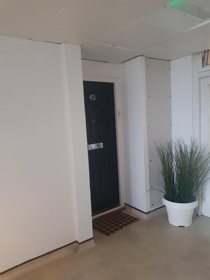 Beautiful 3-Bedroom Flat With Stunning Views London Luaran gambar