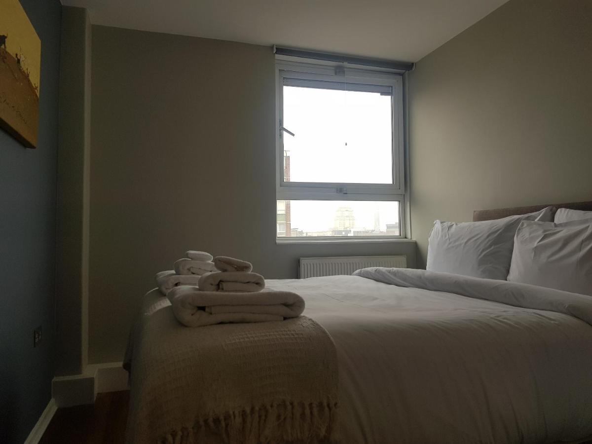 Beautiful 3-Bedroom Flat With Stunning Views London Luaran gambar