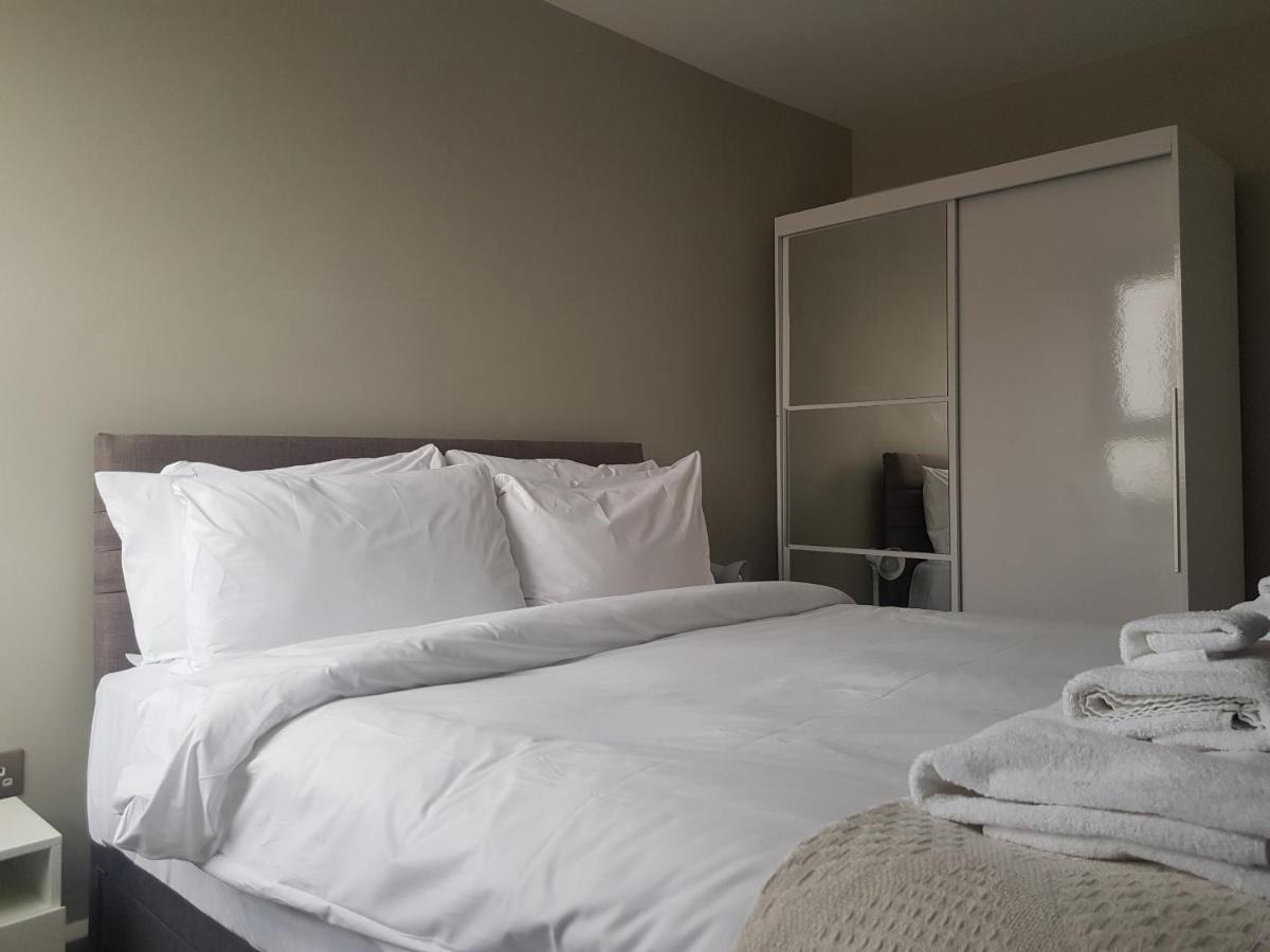 Beautiful 3-Bedroom Flat With Stunning Views London Luaran gambar